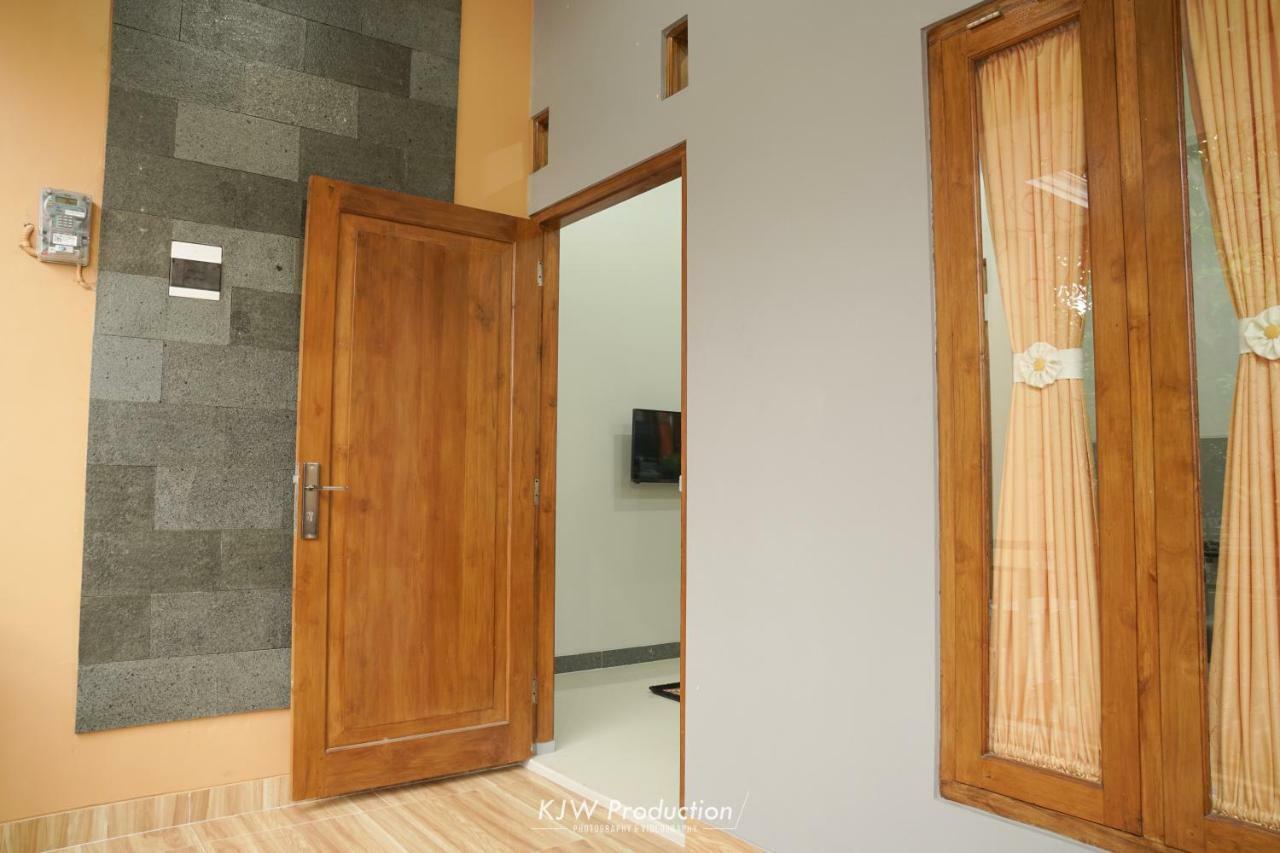 M Stay Guest House Jogja Yogyakarta Exterior photo