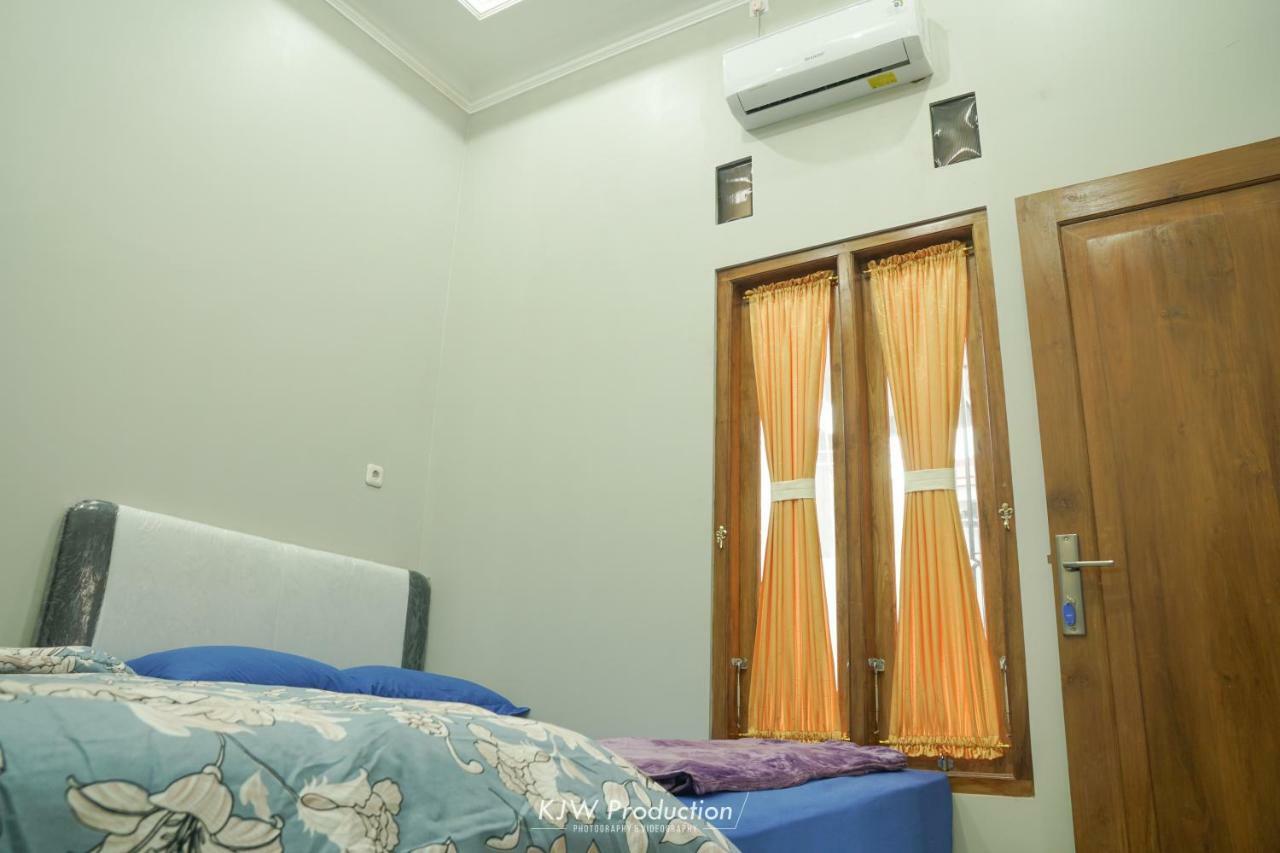 M Stay Guest House Jogja Yogyakarta Exterior photo
